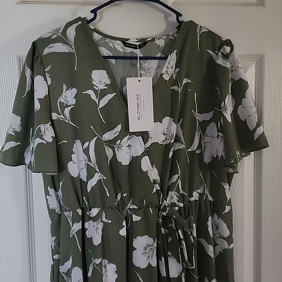 Ladies faux wrap dress - Picture 3 of 3